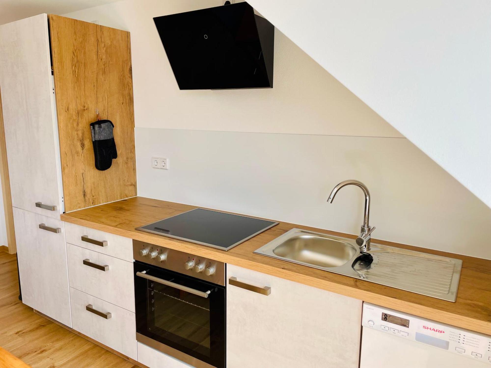 Stadtoase Geraeumige Gaestewohnungen Mit Balkon, Komfort, Modernitaet Und Ruhe, Fuer Monteure Geeignet, Free Wifi Frankenberg Exterior photo