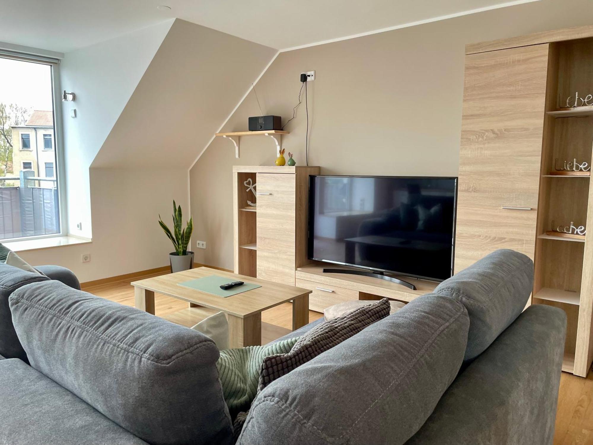 Stadtoase Geraeumige Gaestewohnungen Mit Balkon, Komfort, Modernitaet Und Ruhe, Fuer Monteure Geeignet, Free Wifi Frankenberg Exterior photo